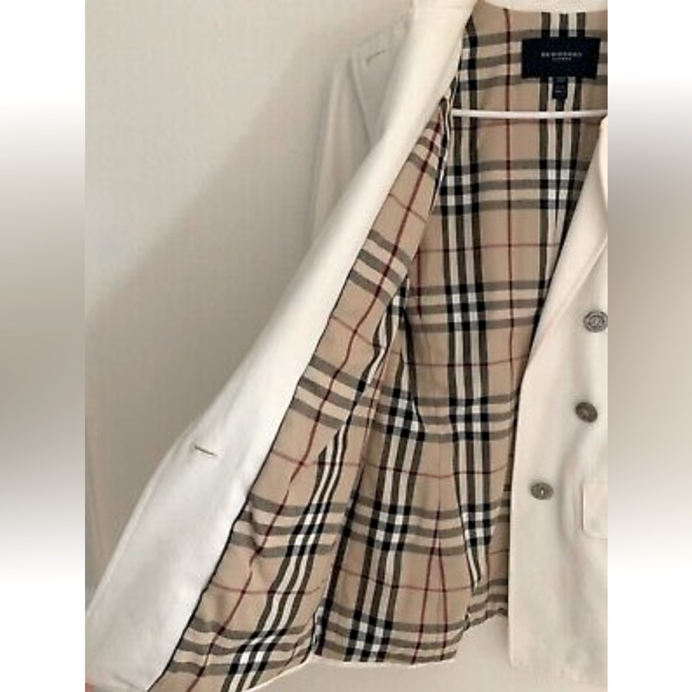 Gorgeous Bright White Burberry Suit Jacket Mint Condition Size 8